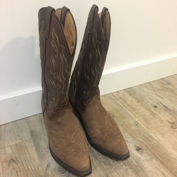 Women’s Laredo Boots size 8M - Picture 2 of 3